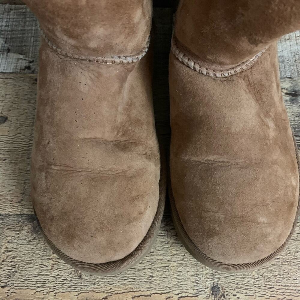 UGG Classic Bailey Button II Booties Chestnut Tan… - image 2